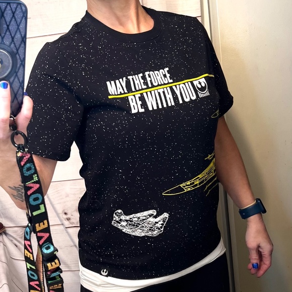 🔥2/$10 NWT🤩 |•DISNEY•| Star Wars GLOW IN THE DARK T-Shirt Size XXL (18) Youth - Picture 4 of 13